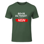 GIGATEMP Herren Männer Sprüche Lustig Witzig Schwarz Halbarm Klein EU XS Regulär Casual Funny Slogan Vat in Military Green - front view