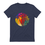 Drôle Basketball Une Fille Qui Joue Au Basket in Heather Navy - back view
