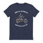 Sprüchewerkstatt Sons mit Arthritis Ibuprofen Chapter Motorradfahrer für Herren, Schwarz, in Heather Navy - back view