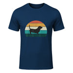 Basset Hound rétro Amant Vintage Sunset Dog & Puppy in Navy - front view