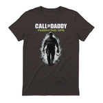 Call of Daddy Parenting Ops – Vatertag Great Dad Joke T-Shirt in Dark Chocolate - back view