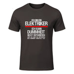 Elektriker Fun Geschenkidee - Herren Schwarz S - Kurzarm - Casual Funny Slogan Electrician in Dark Chocolate - front view